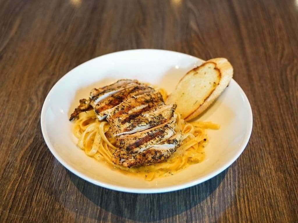 Fettuccine Alfredo