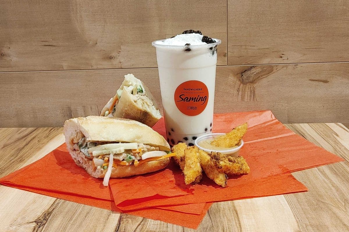 Banh Mi trio poulet avec Bubble Tea/ Banh Mi Chicken Trio with Bubble Tea