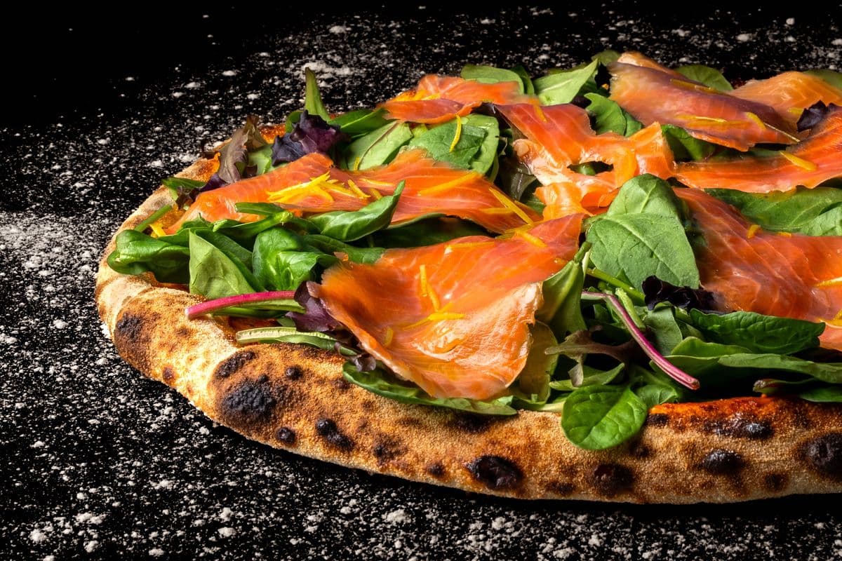 Extra Large Smoked Salmon Pizza(Cold Pizza)