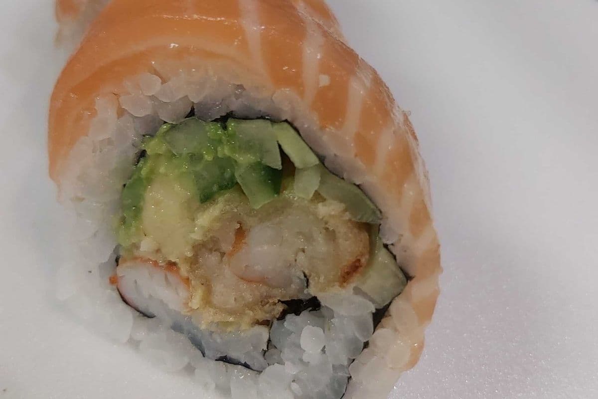 31.Red Dragon Roll (10 pcs)