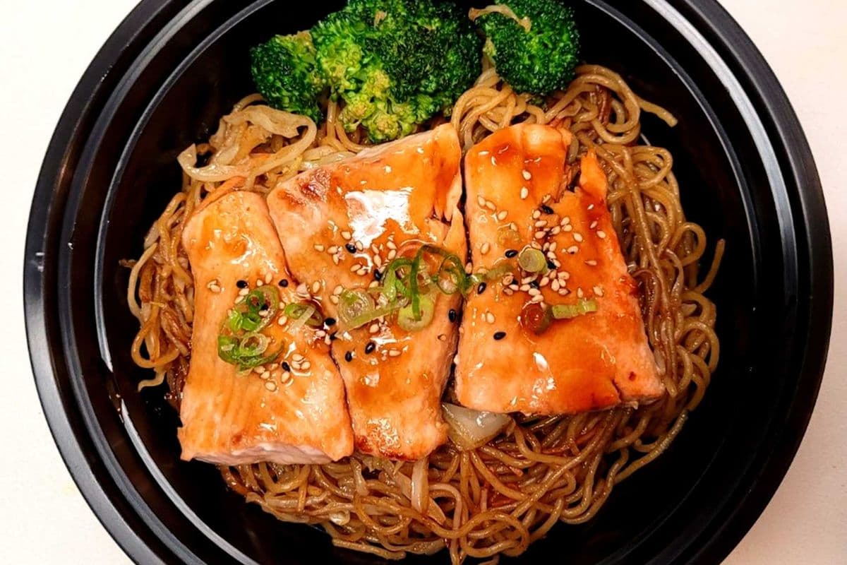 Salmon Teriyaki Yakisoba Noodle♦️♦️♦️