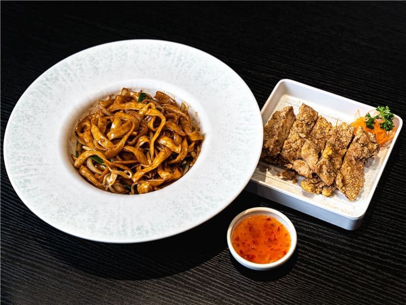 F01 MYST Signature Stir-Fried Sliced Noodle F01 招牌炒刀削麵