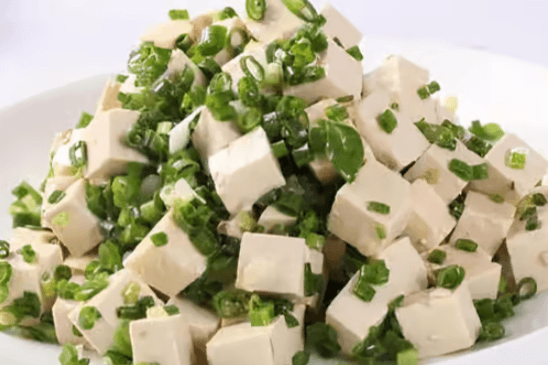 Tofu and Green Onion 小葱拌豆腐