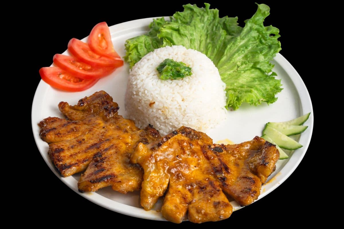 R80. Grilled Pork Chop (2pcs) on Rice