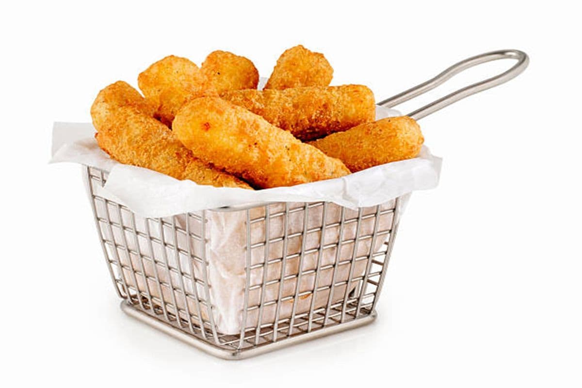 Mozzarella Sticks (6 pcs)
