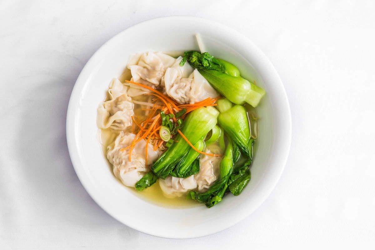 2B. Wonton (Chicken) Veggie Soup (HALAL) 手作鲜云吞(鸡肉)菜汤