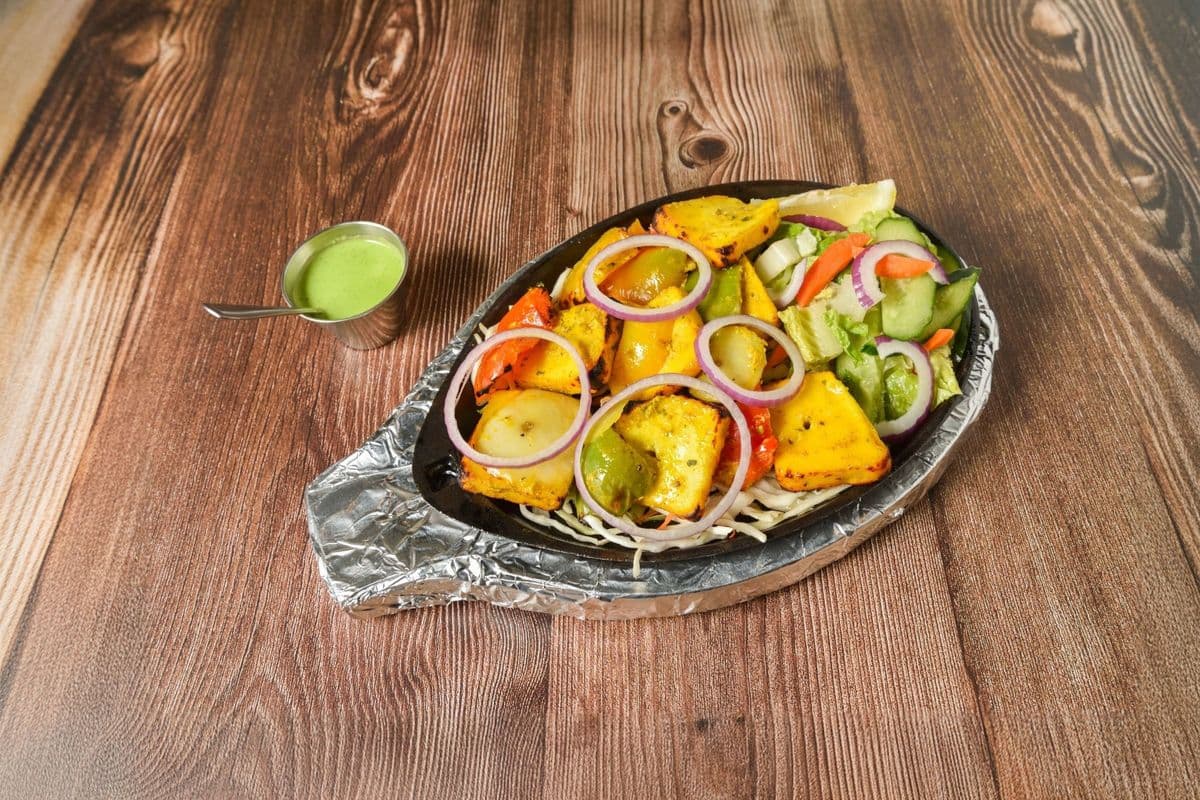 Chicken Tikka Kabab (8 Pcs)