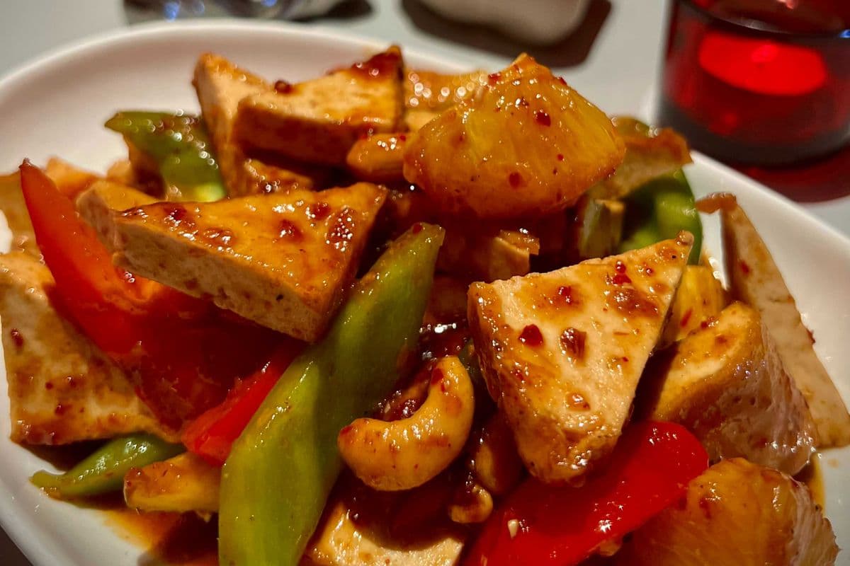 V8. Cashew Nut Tofu