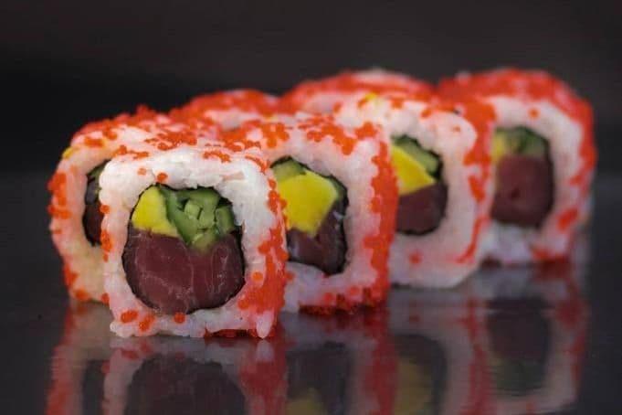 California Tuna Roll (8 pcs)