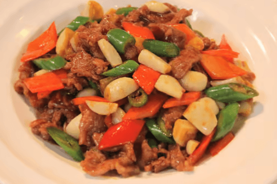 Sauteed Sliced Lamb with Garlic 蒜苗羊肉