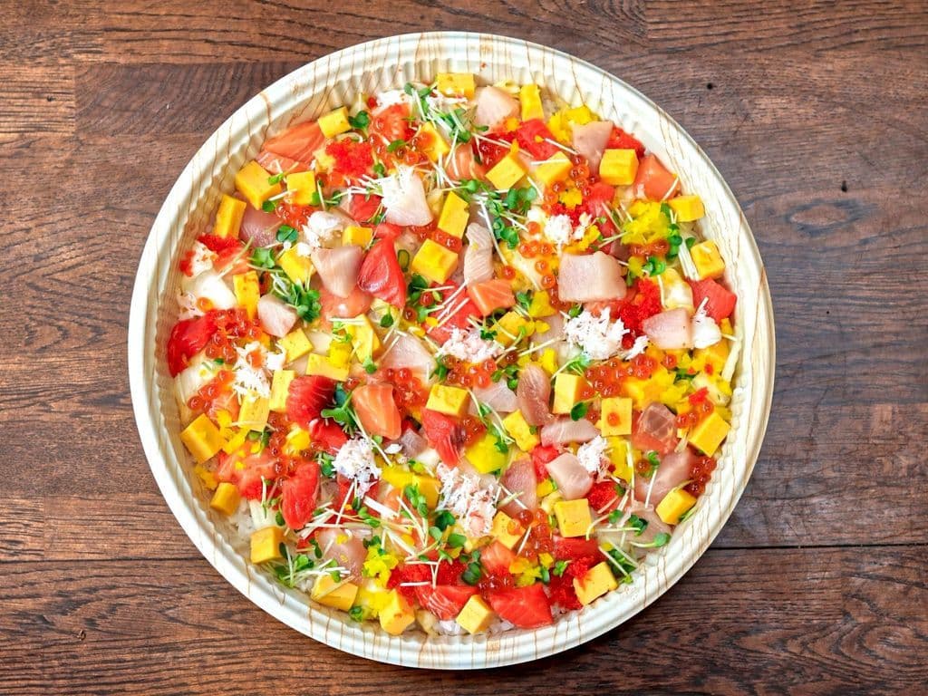 Family-size Seafood Bara Chirashi