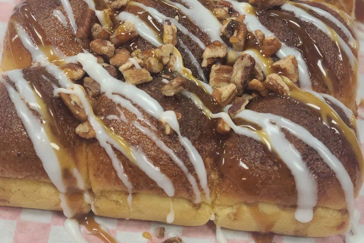 Sticky Buns (1 x 6 buns)