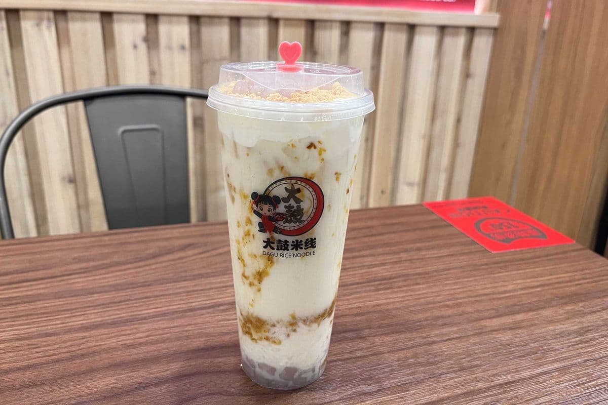 Osmanthus Soy Latte with Fermented Rice / 桂花酒酿豆乳茶