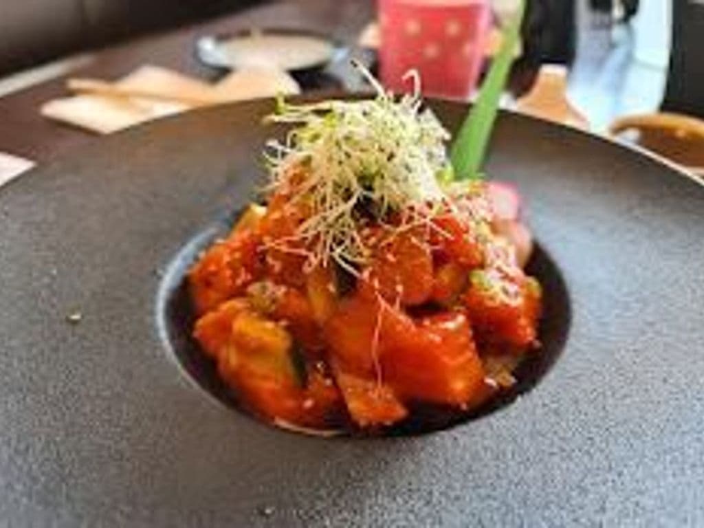 Spicy Salmon Sashimi