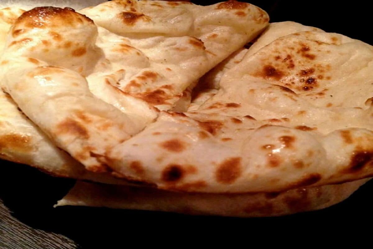 Plain Naan (1 pc)