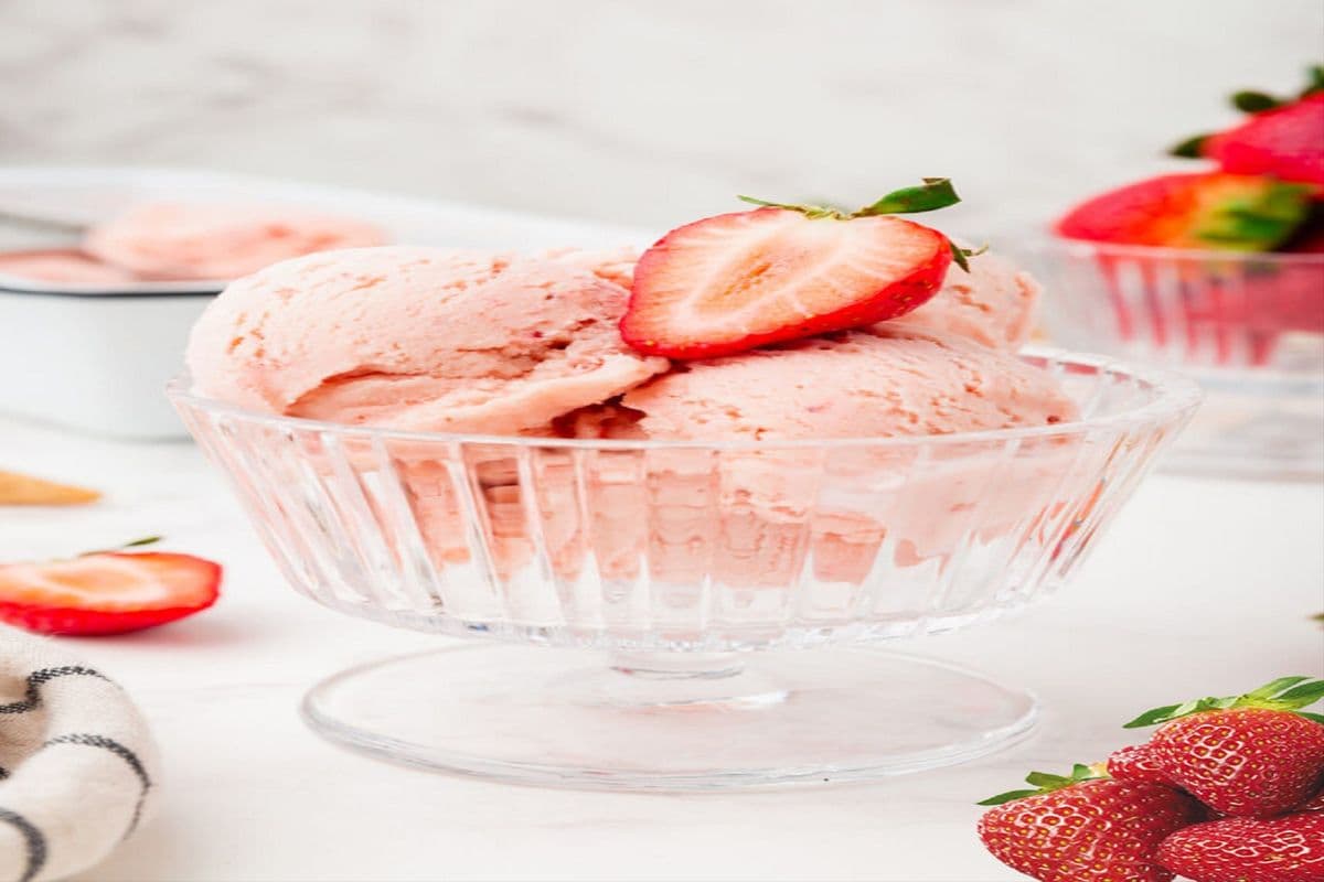 Strawberry Ice Cream Slush