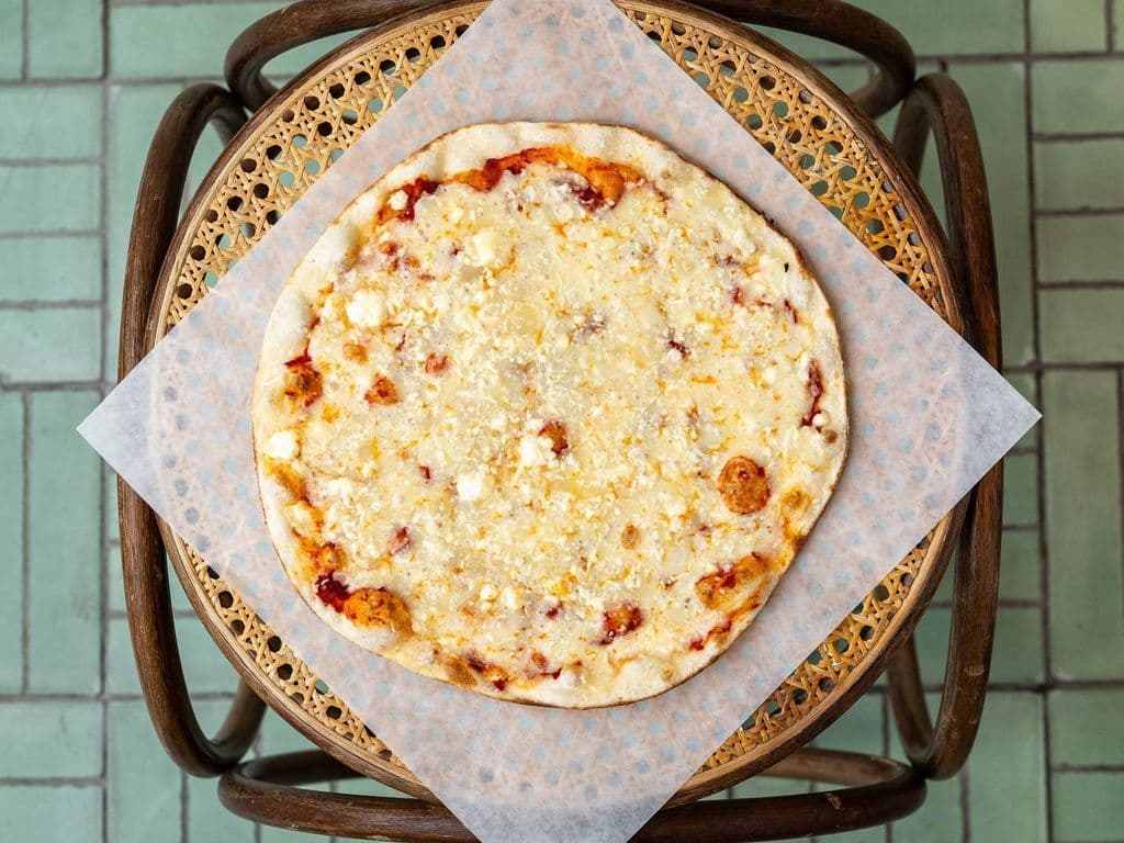Manouche au fromage épicé