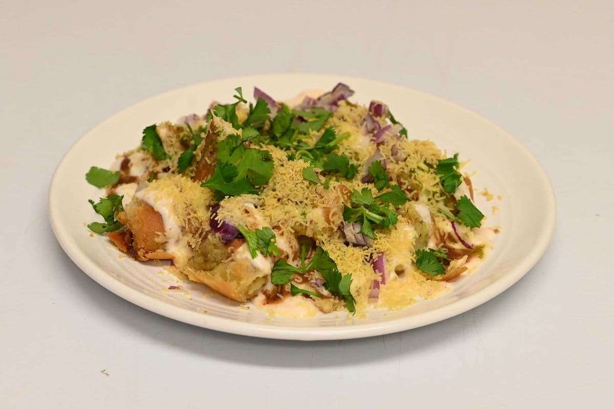Samosa Chaat (2 pcs)
