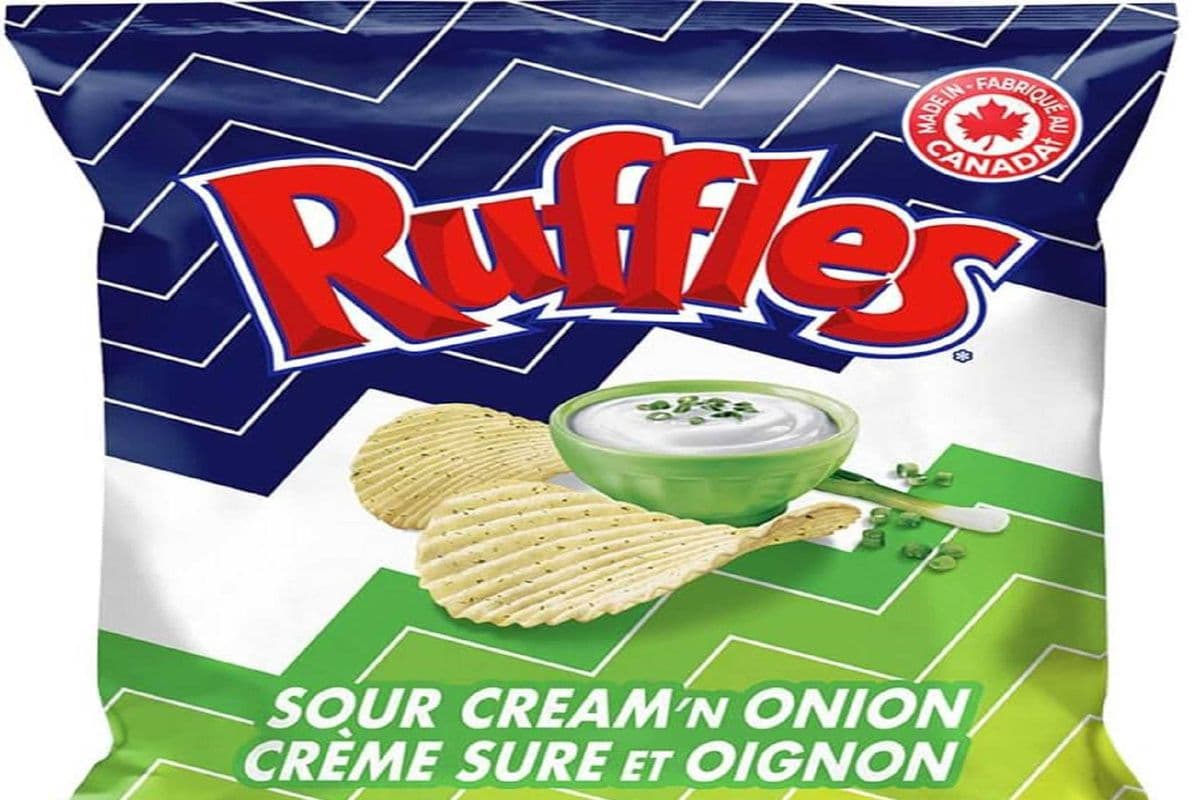 Ruffels Sour Cream N Onions (40 gm) (210 Cal)