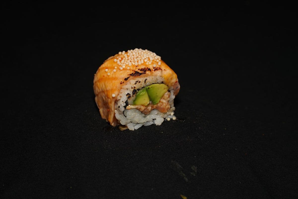 Aburi Alaska Beauty Roll (8 pcs)