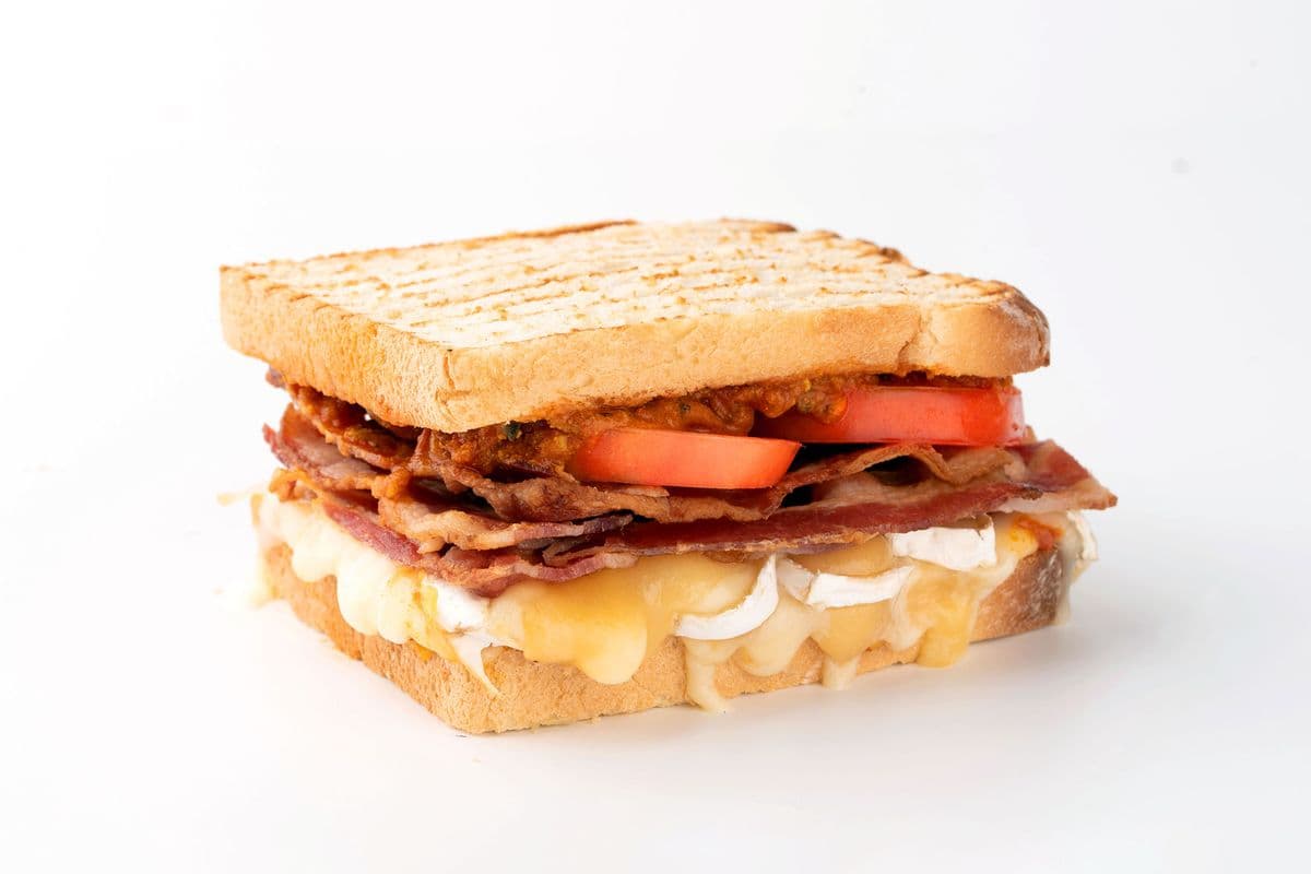 Grilled Cheese with Bacon-Tomatoes and Smoked Tomato Chutney