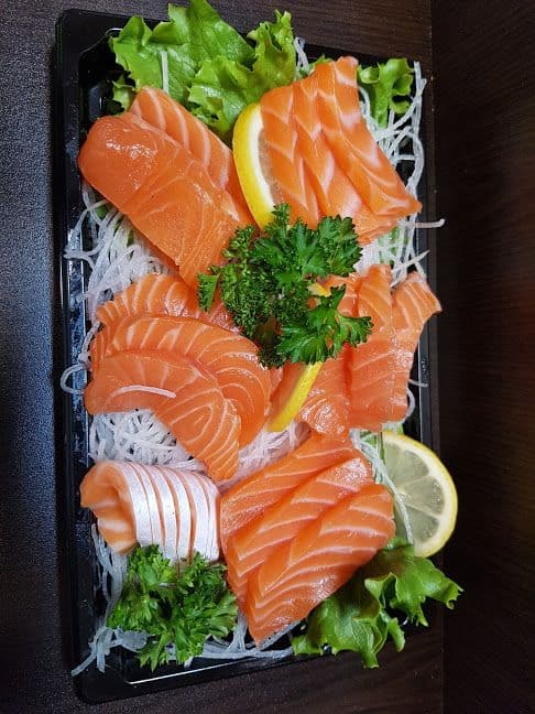 Salmon Sashimi Boat (15 pcs)
