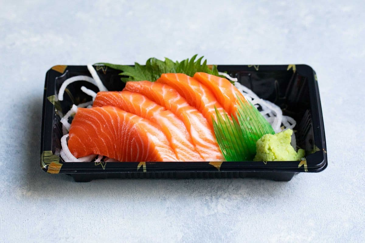 Glory King Salmon Sashimi (5pcs)