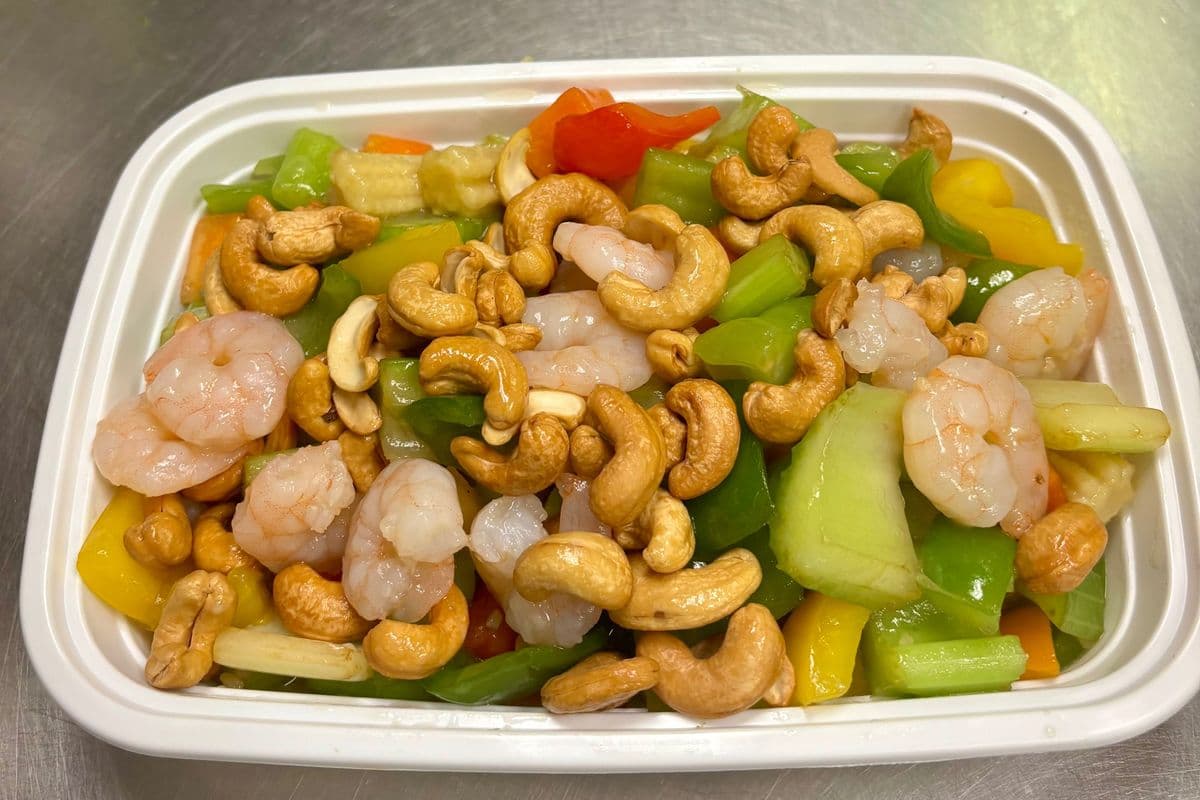 H7. Diced Cashew Shrimp