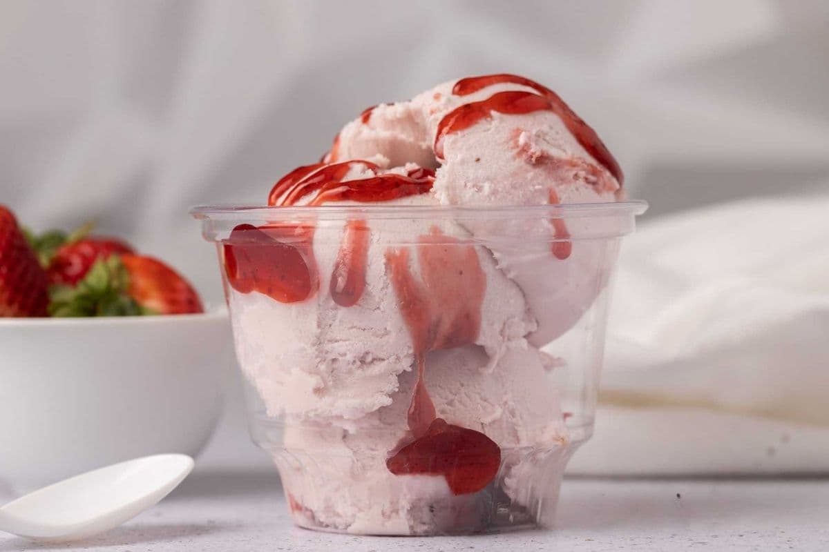 Strawberry ice cream