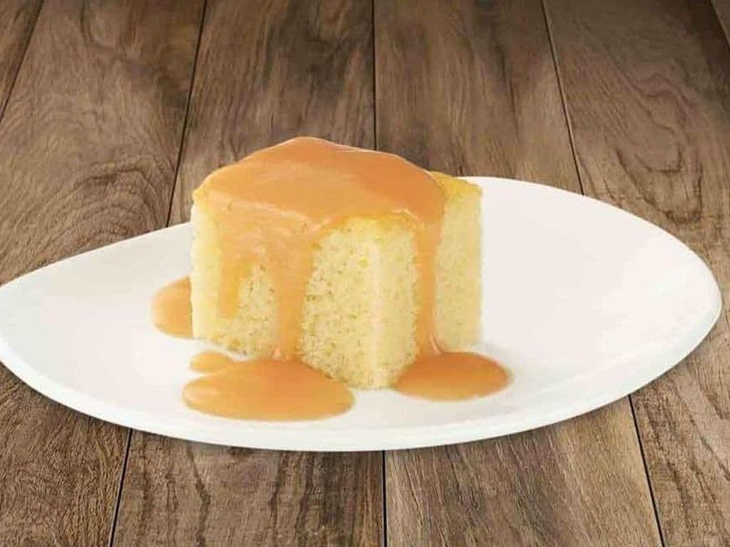 Gâteau vanillé avec sauce sucre à la crème / Vanilla Cake with Sugar Cream Sauce