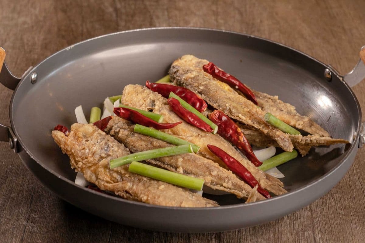 Griddle Spicy Yellow Croaker 干锅小黄鱼