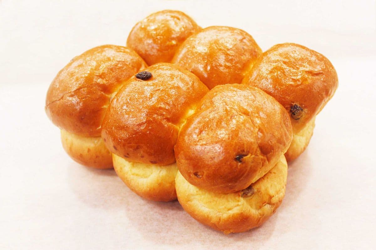 Lucky Raisin Buns (12pcs)