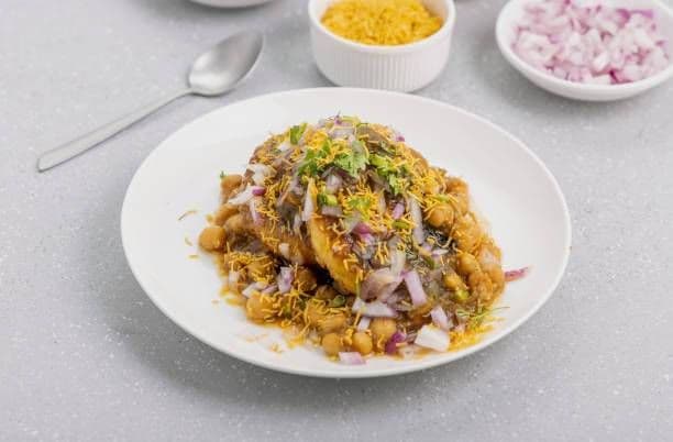 ALOO TIKKI CHAAT
