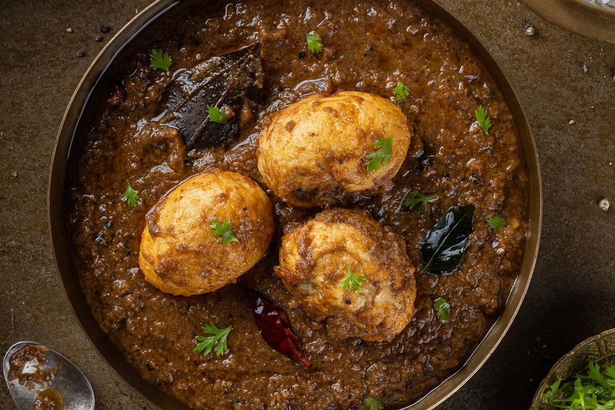 Egg Masala (Chetiinad Chicken Gravy)