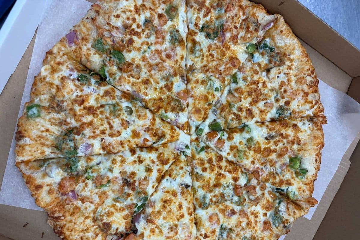Gourmet Vegetarian Pizza