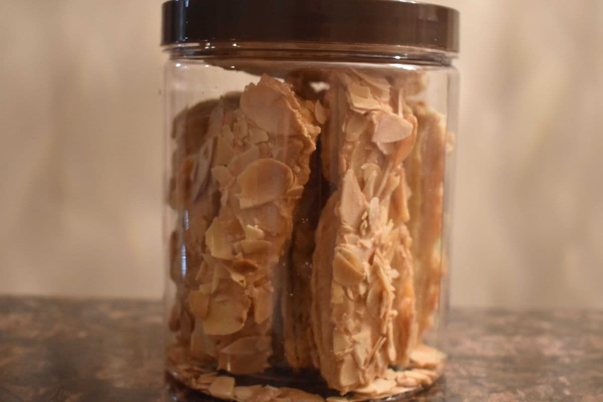 Almond Twist Cookie