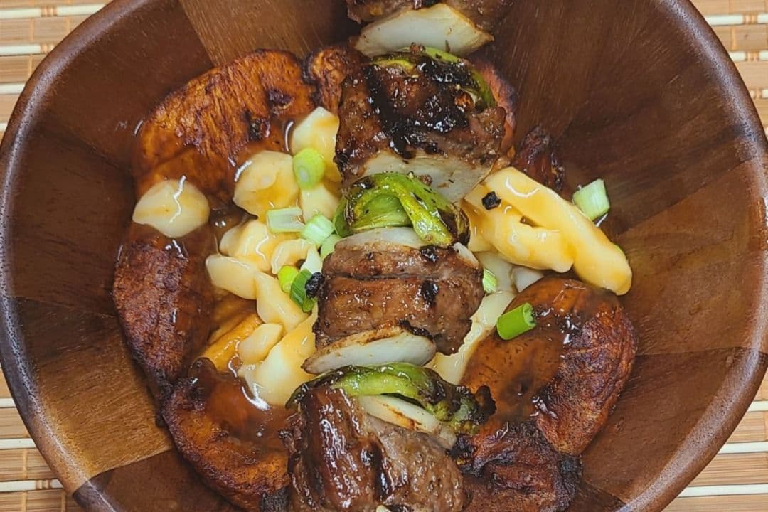 Poutine Yelkabé au boeuf filet mignon / Yelkabe Beef Filet Mignon Poutine