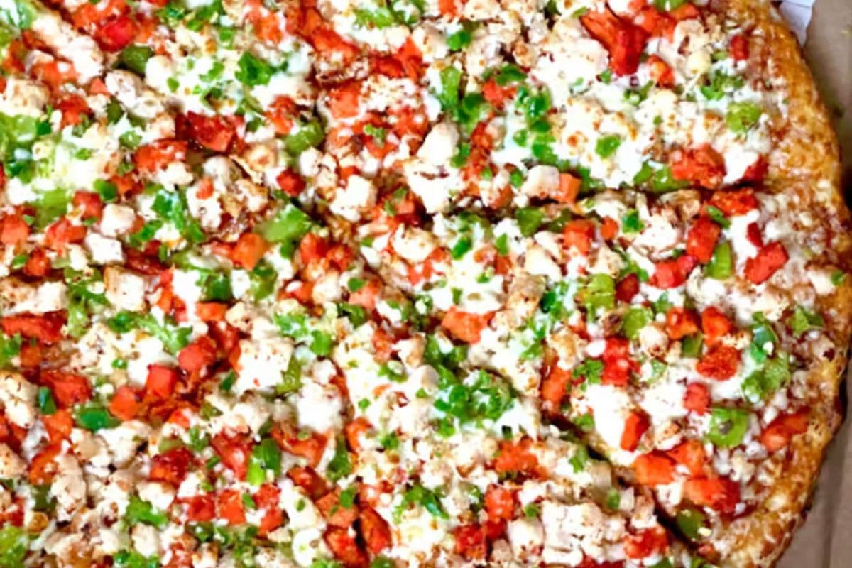 Large-Sized Chicken Club Pizza