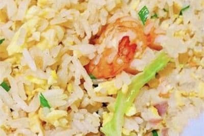 H23. Mixed Seafood Garlic Fried Rice 蒜香海皇炒饭