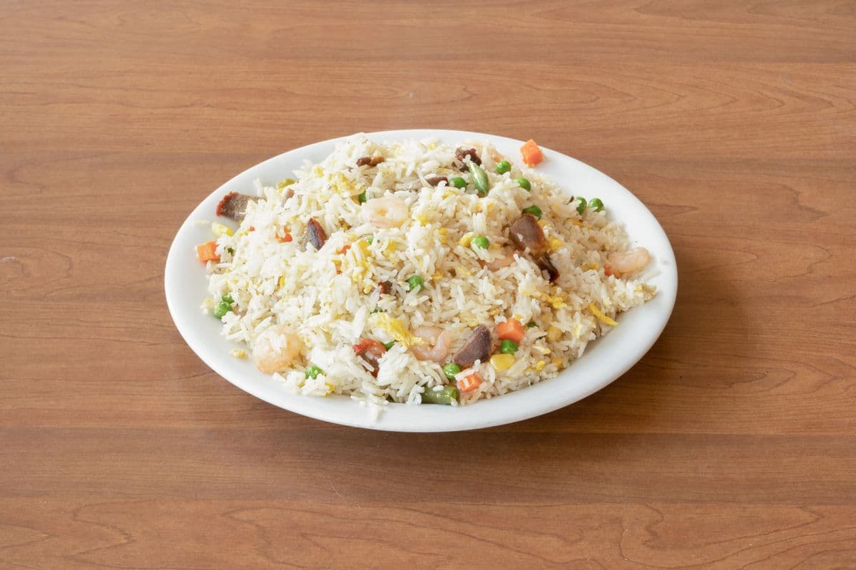Young Chow Fried Rice (扬州炒饭)