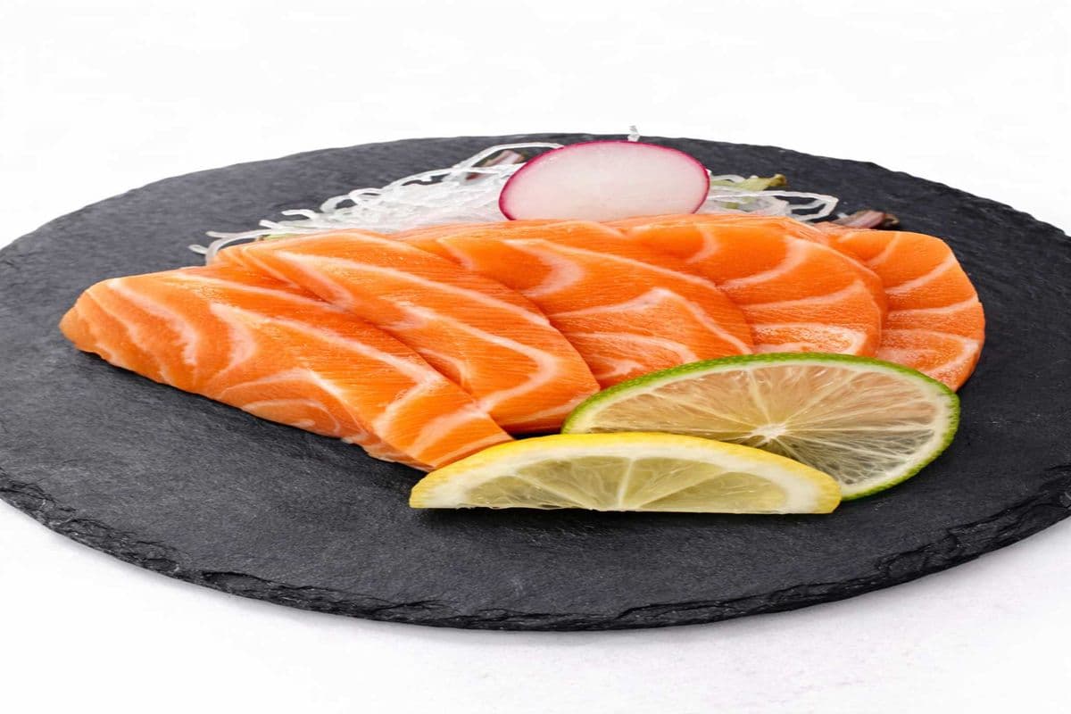 Half Salmon Sashimi (5pc)