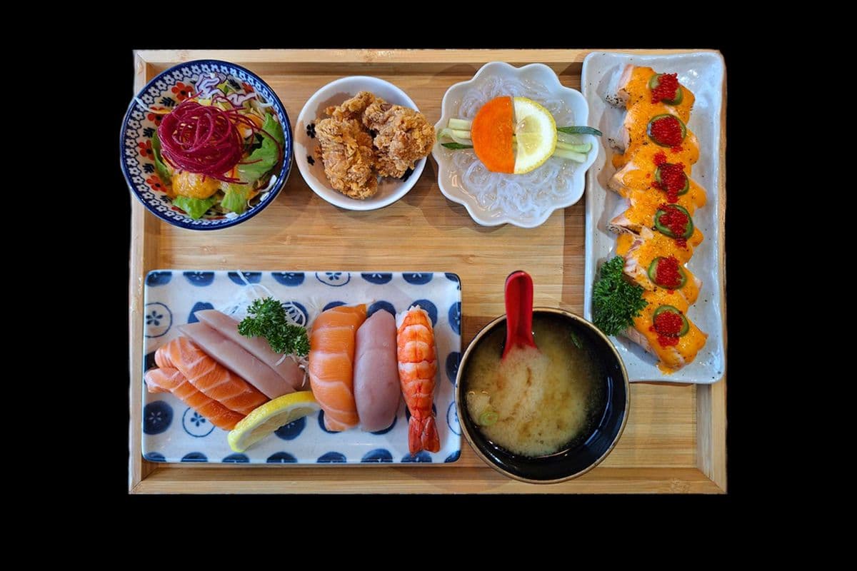 Sushi & Sashimi Combo