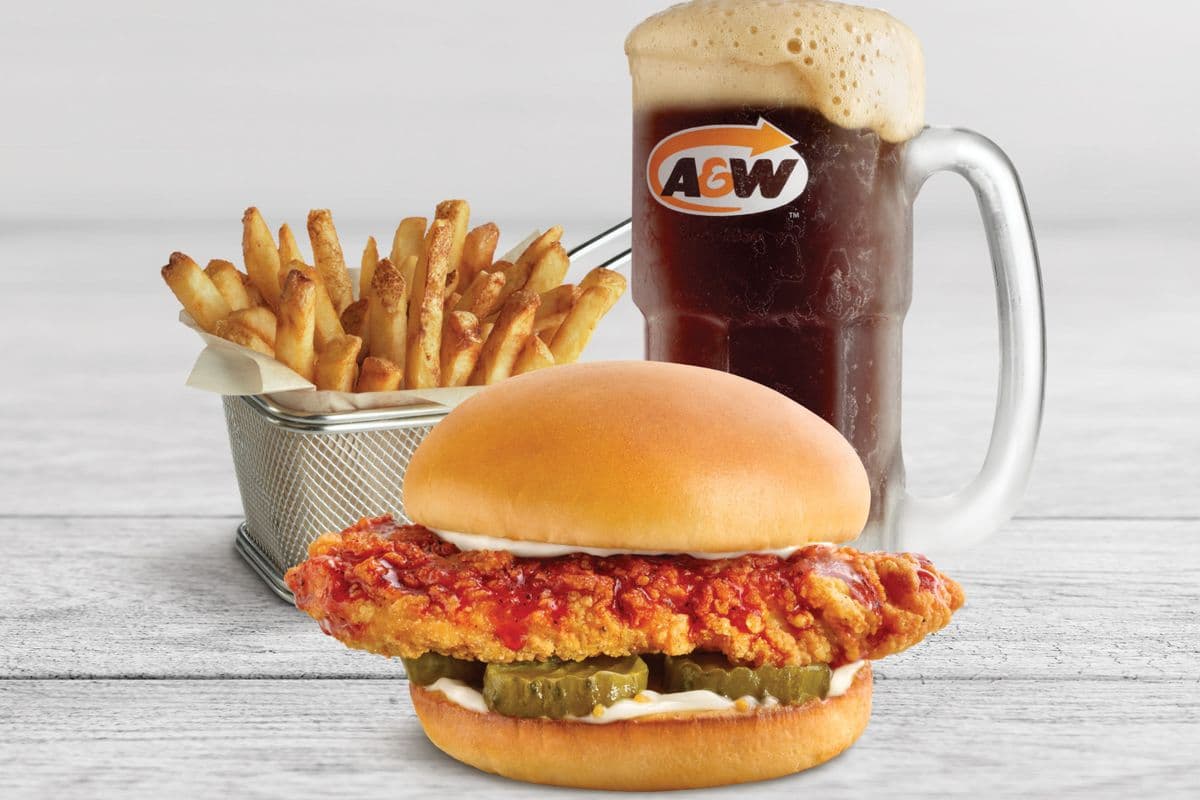 Combo MÉGAcroustillant épicé style Nashville / Nashville Hot Chicken Cruncher Combo