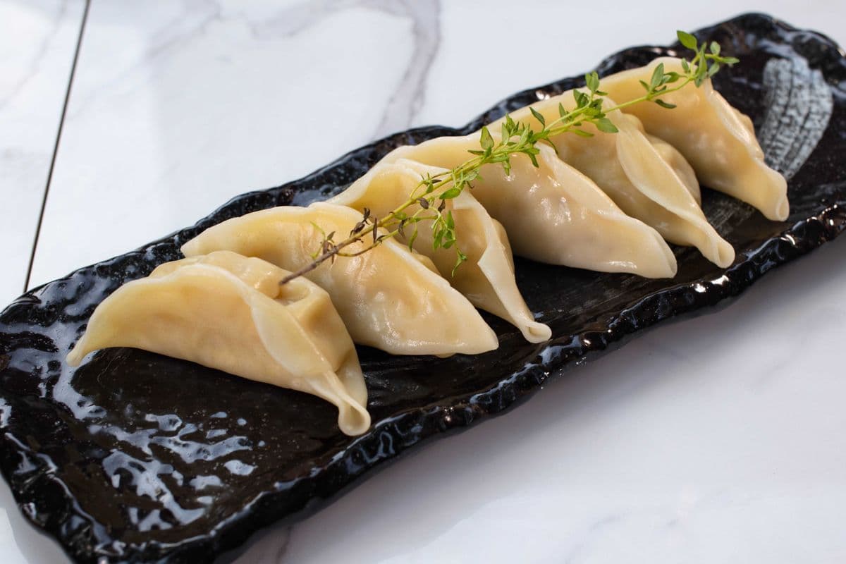 Steamed Chicken Gyoza (6 pcs)