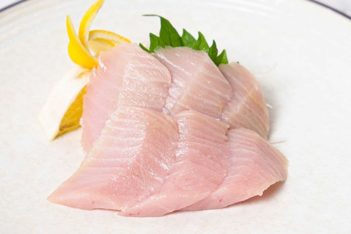 Albacore Tuna Belly (Toro) Sashimi (6 pcs)