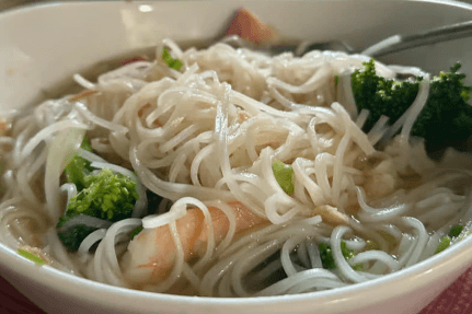 42. Shrimp, Crabstick, BBQ Pork, and Vegetable Soup with Noodles