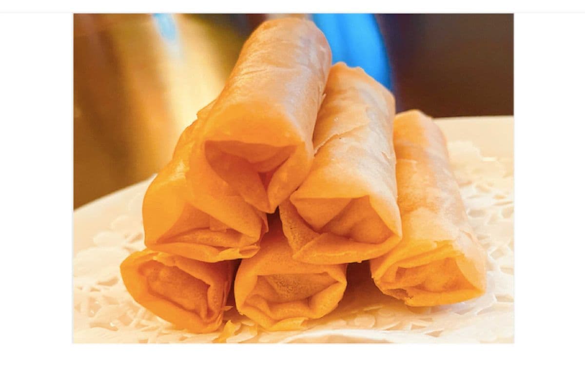 7. Vegetarian Baby Spring Rolls 素春卷