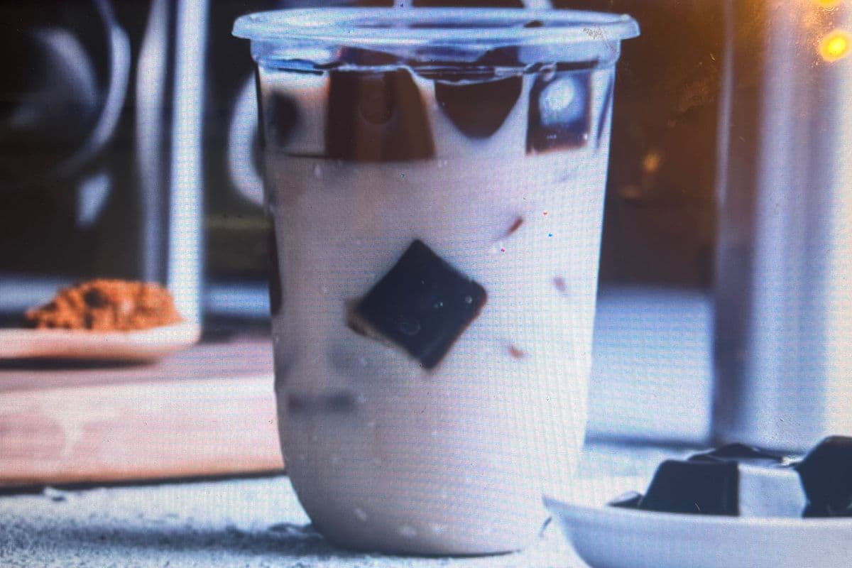 Grass Jelly Milk Tea 仙草奶茶