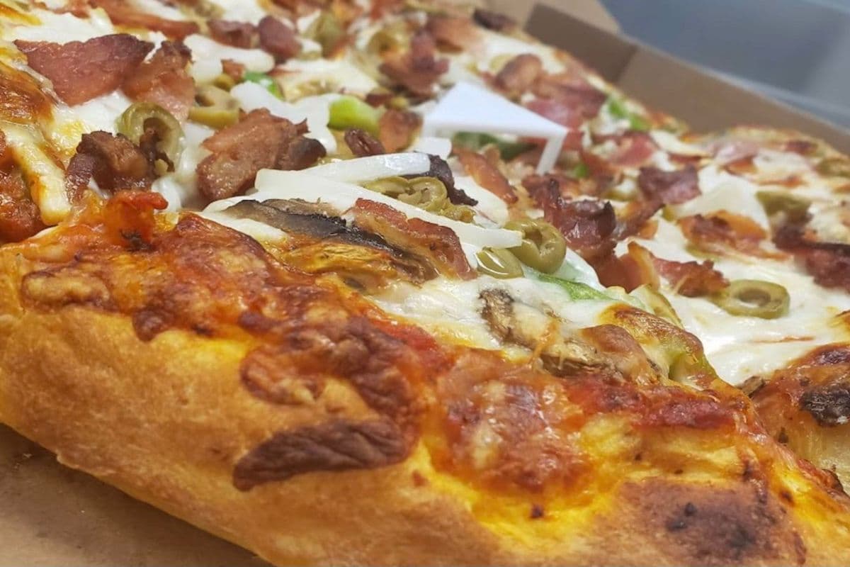 Small 9" The Works Pizza