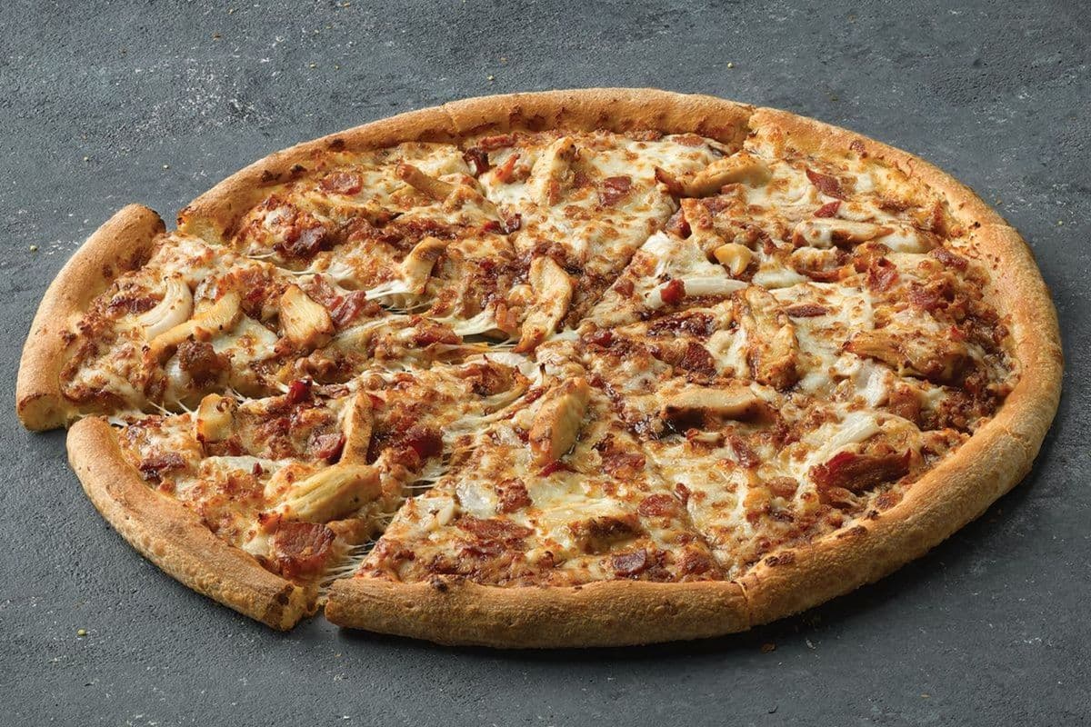 12" Pizza moyenne au poulet barbecue et bacon / Medium 12" BBQ Chicken Bacon Pizza
